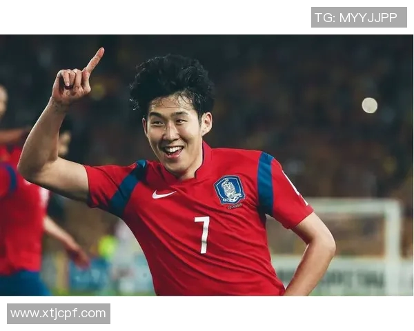 韩国小哥精彩模仿足球明星引发热议网友纷纷点赞称赞其幽默才华